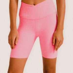 Beyond Yoga Spacedye “At Your Leisure” Biker Shorts – Pink High-Waisted Medium